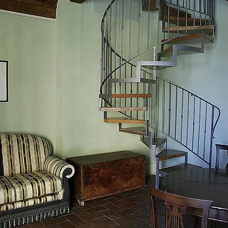 I Casali Del Trebbiolo Farm stay *